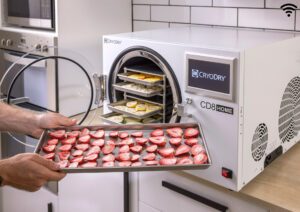 CryoDry CD8 Home unloading fruit